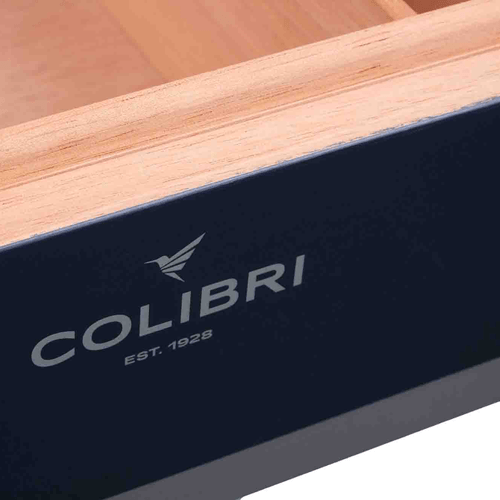 Хьюмидор Colibri Rally на 100 сигар Алюминий и синий лак Хьюмидор Colibri Rally на 100 сигар Алюминий и синий лак