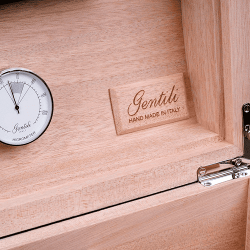 Хьюмидор Gentili Dome Top на 60 сигар Карбон Хьюмидор Gentili Dome Top на 60 сигар Карбон